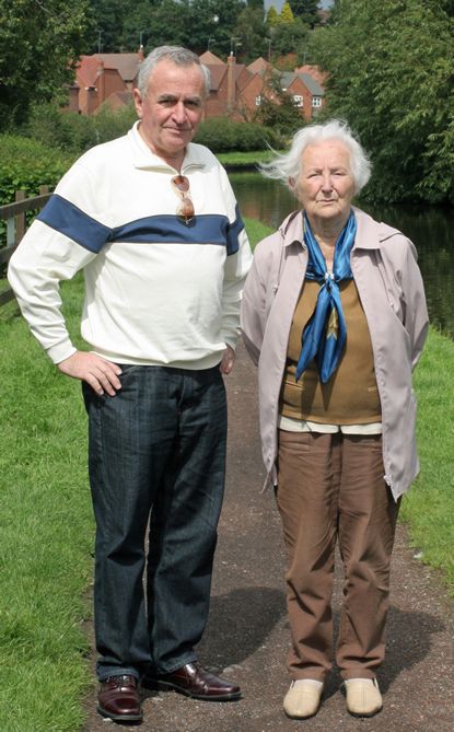 Wombourne canal lunch, 2008